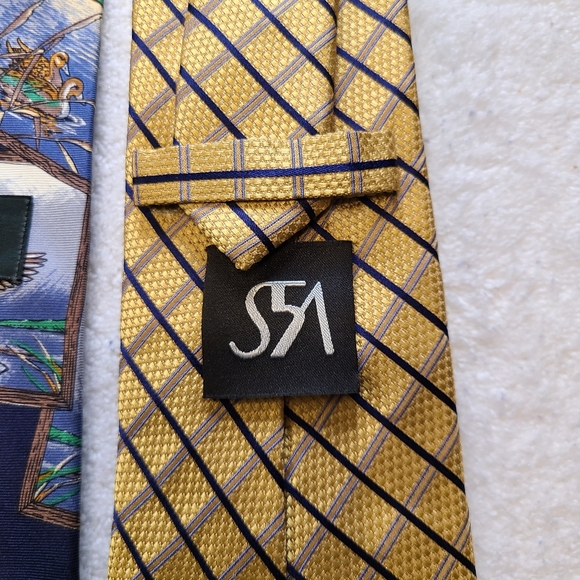 Lot of 4, Men's Designer Ties. - Picture 3 of 7
